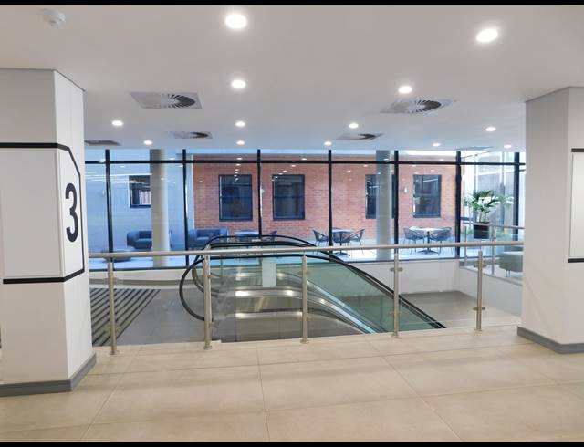 329M² OFFICE TO LET IN WAVERLEY